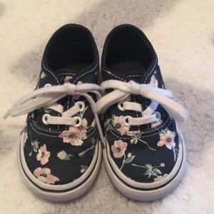 The cutest EUC Toddler Vans, size 4.